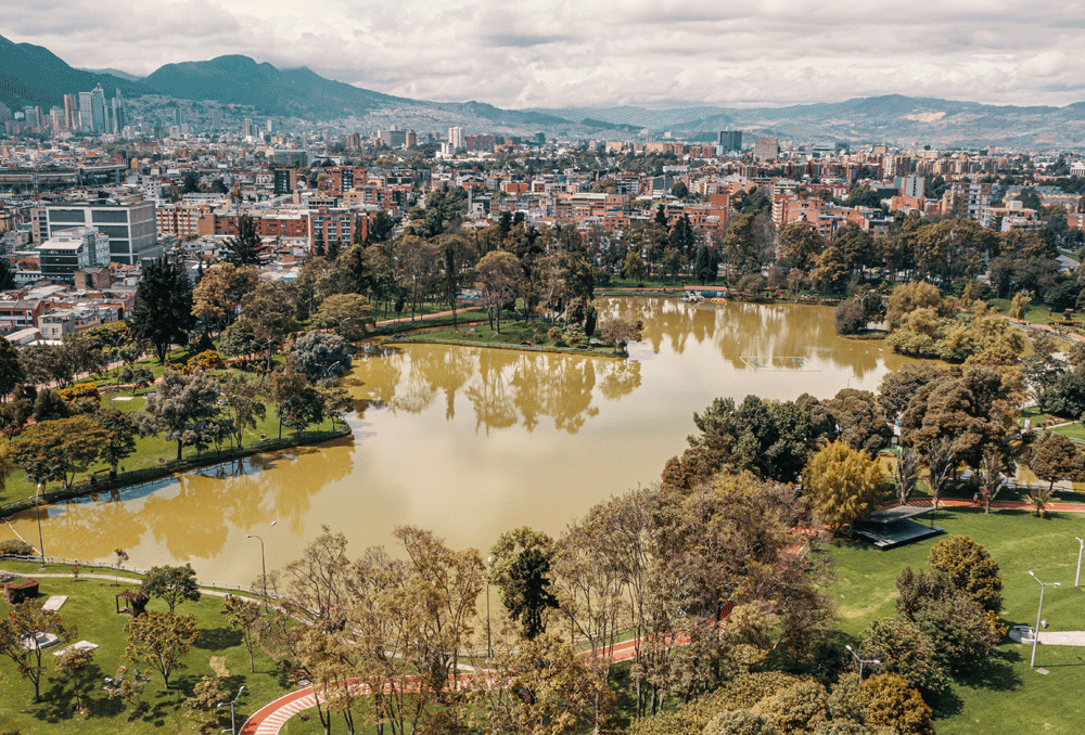 EL LAGO PARK OR LOS NOVIOS PARK