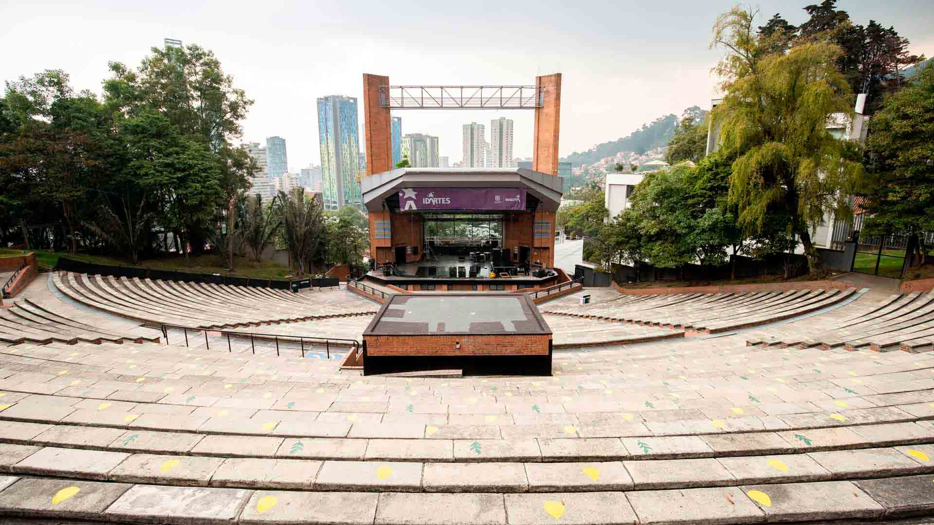 Teatro al aire libre La Media Torta