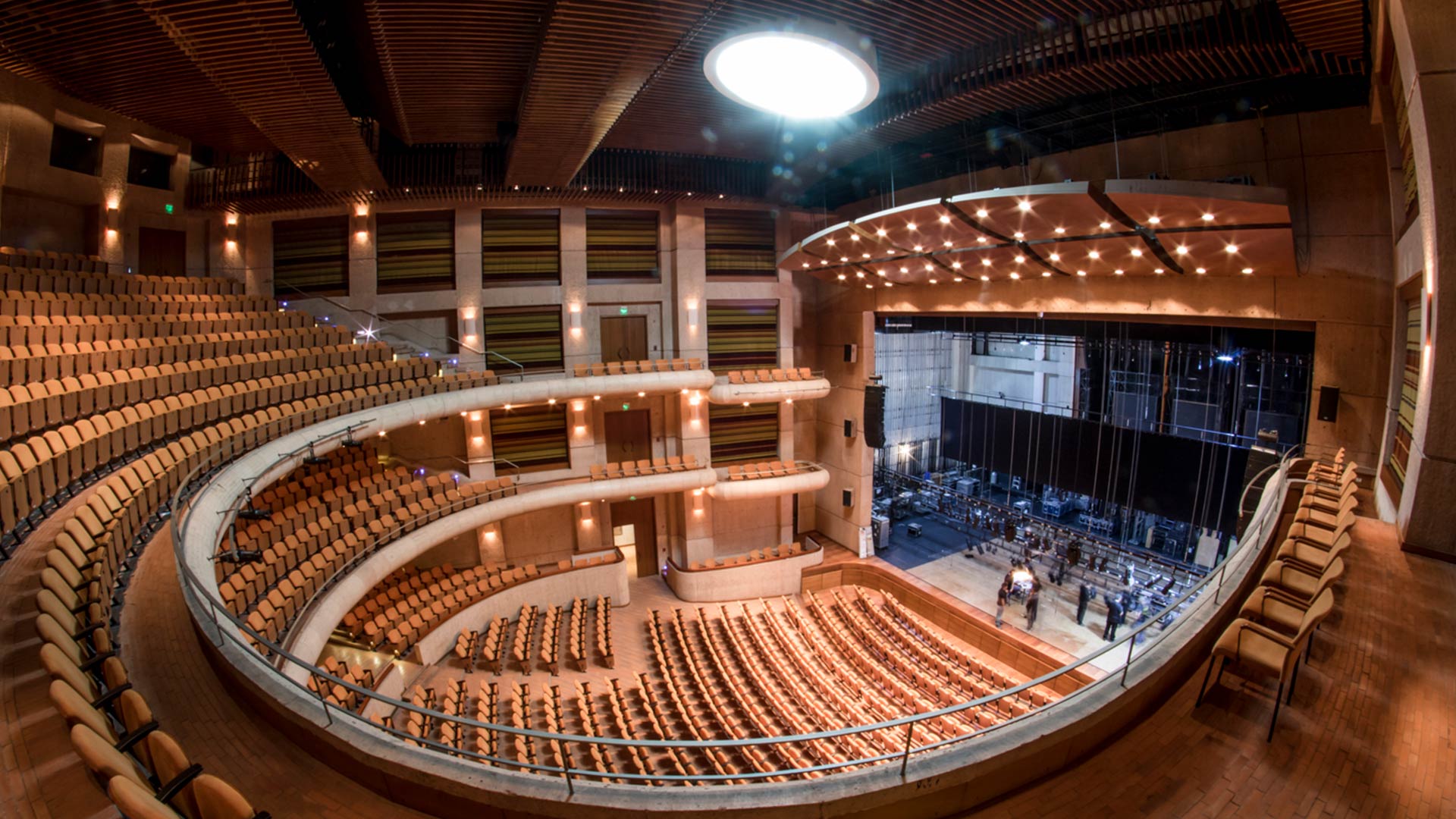 Teatro Mayor Julio Mario Santo Domingo (medidas sala)