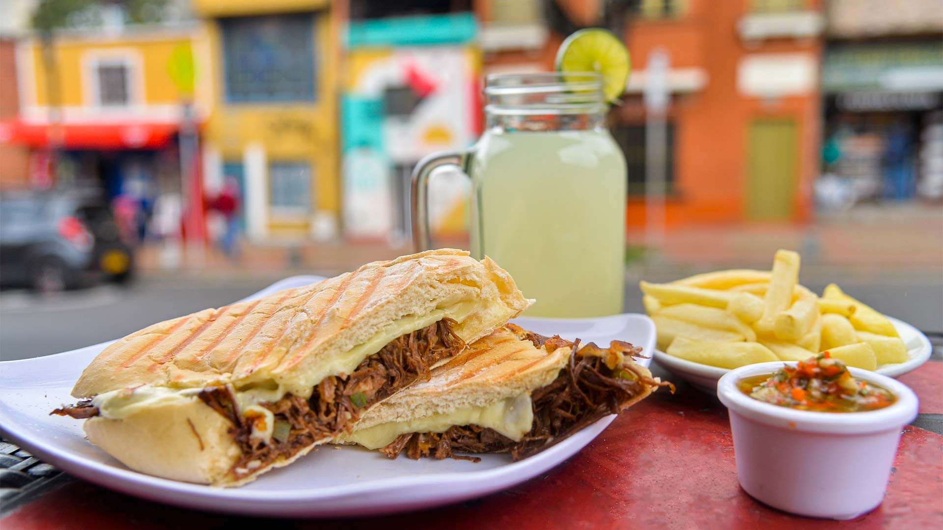 Restaurante Lord Sandwich Bogotá: cómo llegar y qué comer