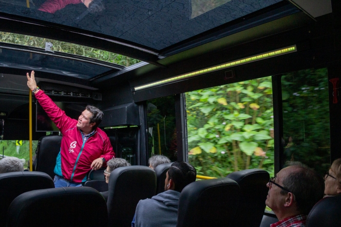 Explora la ciudad en el Bus Panorámico de Bogotá