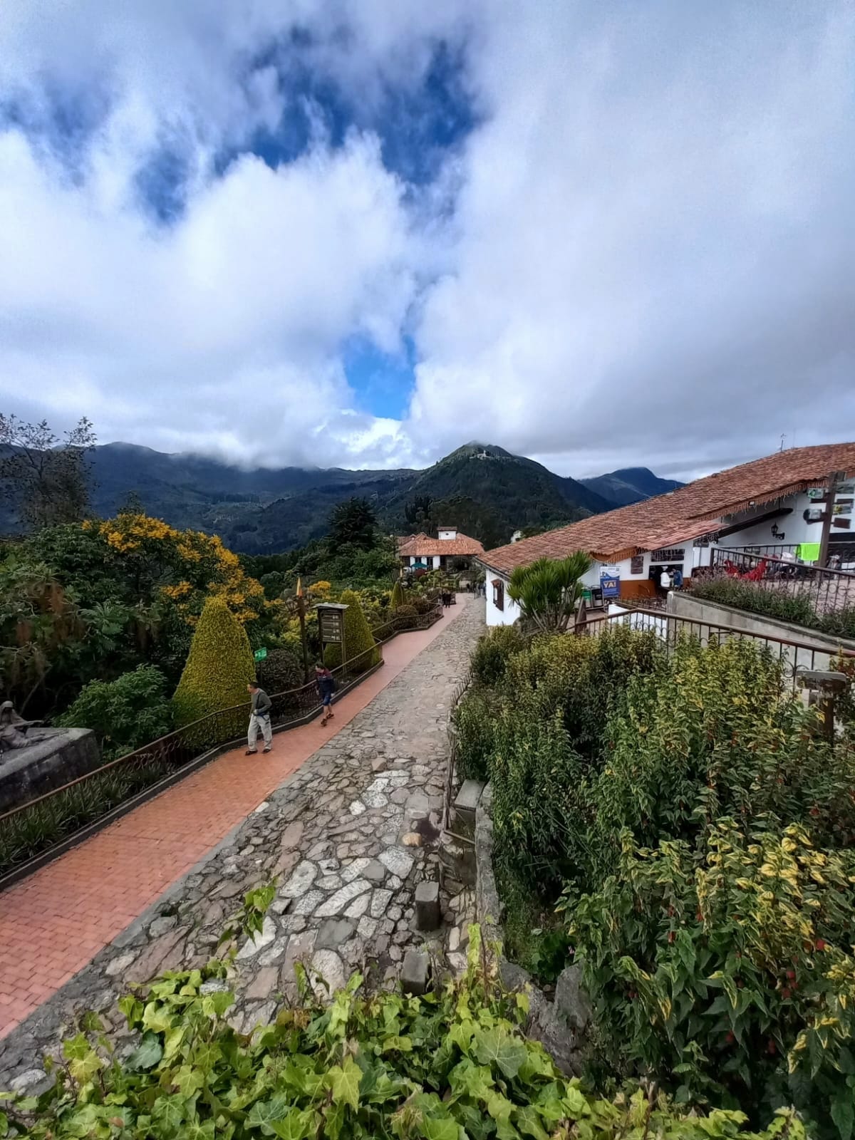 ¡Atrévete a vivir el Desafío Monserrate!