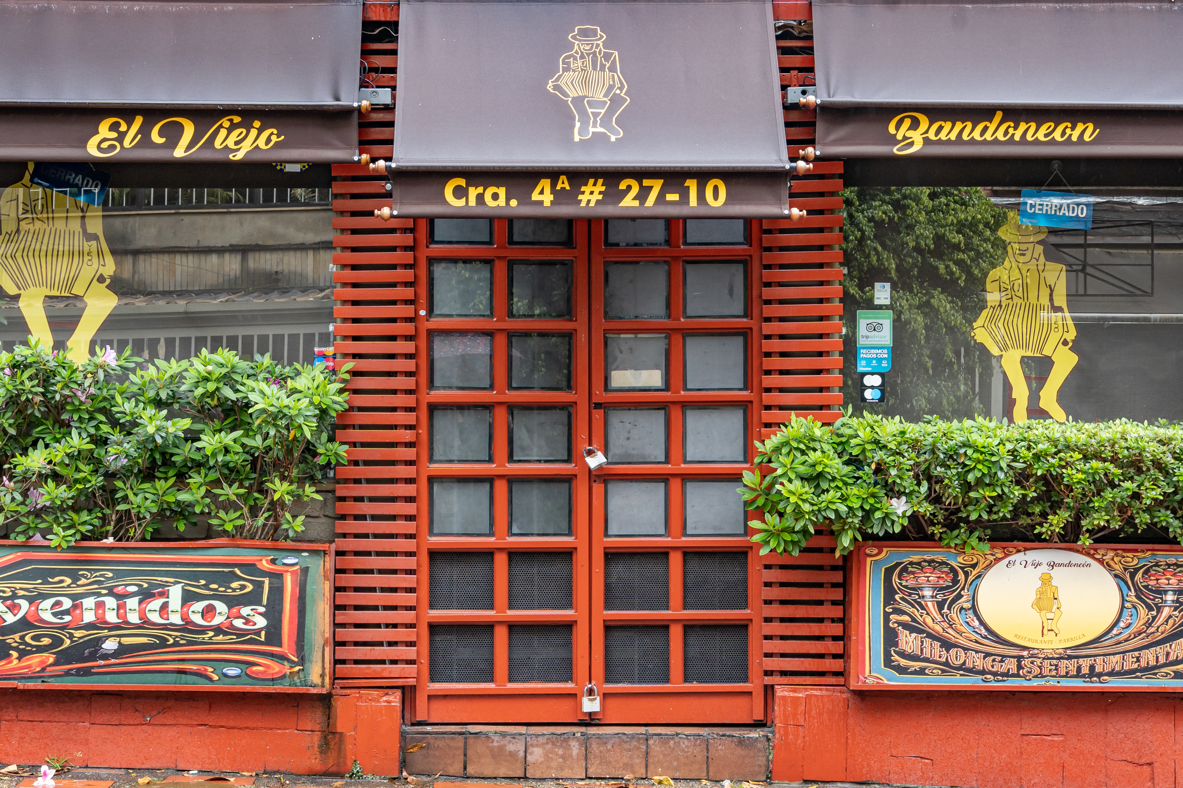 In its streets, La Macarena gathers a variety of restaurants for lovers of national and international cuisine. Photo by Stefanía Álvarez - IDT