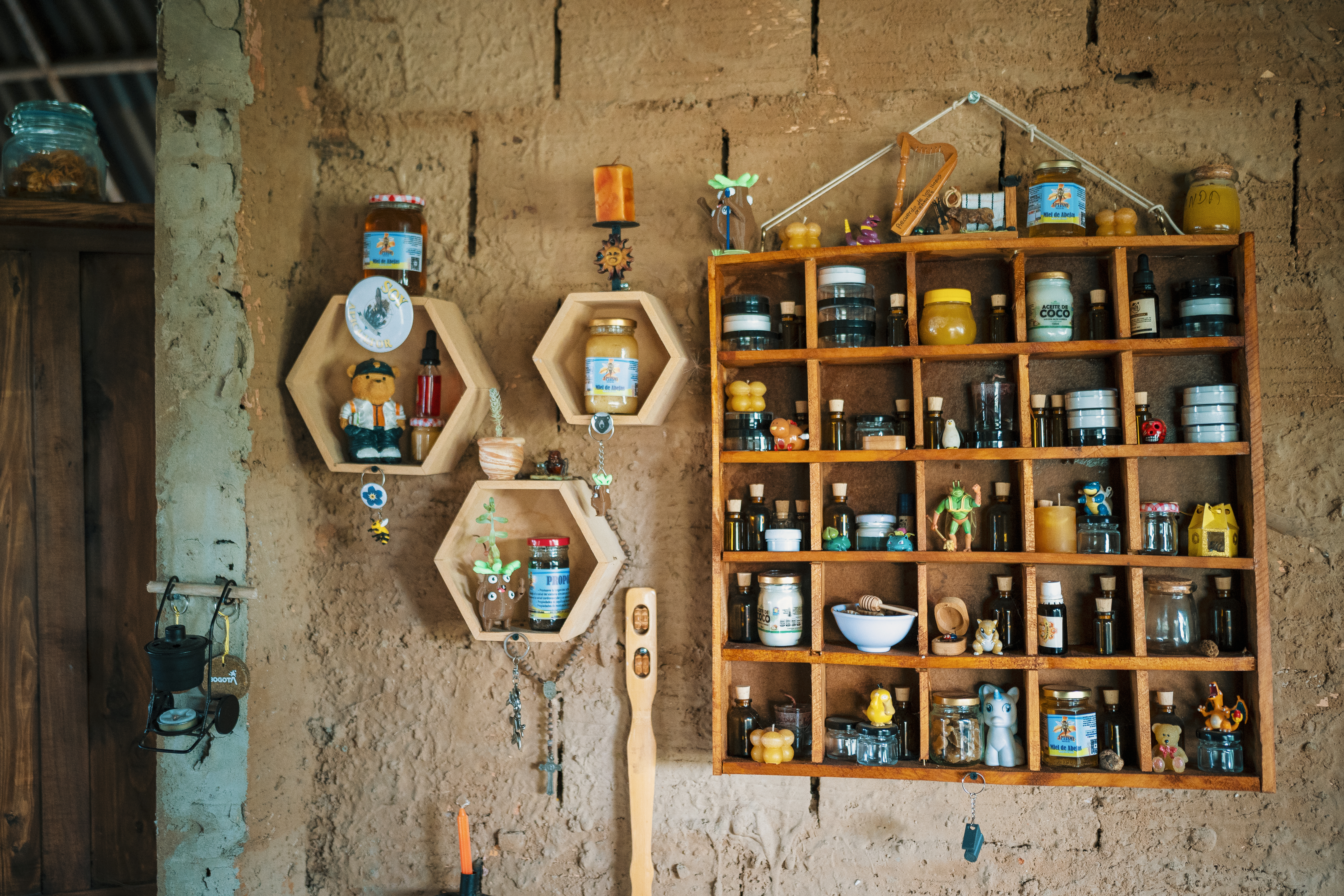 Products made by Apisume members and marketed by the Casita Feliz del Páramo of Gonzalo. Photo by Diego Cuevas - IDT 