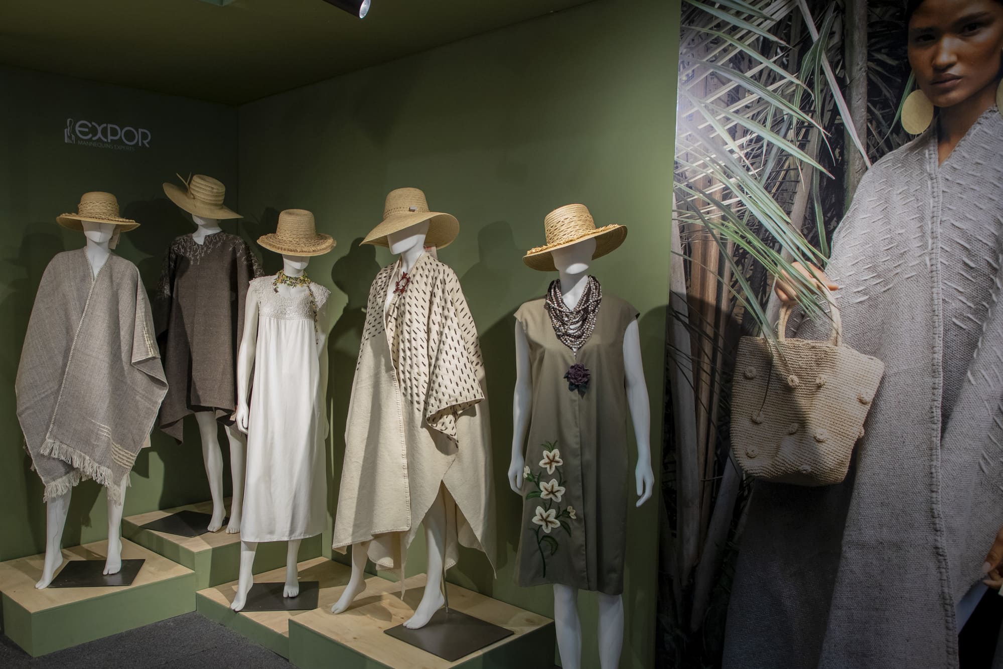 At this fair, you will find garments handmade by master artisans. Photo: Expoartesanías 