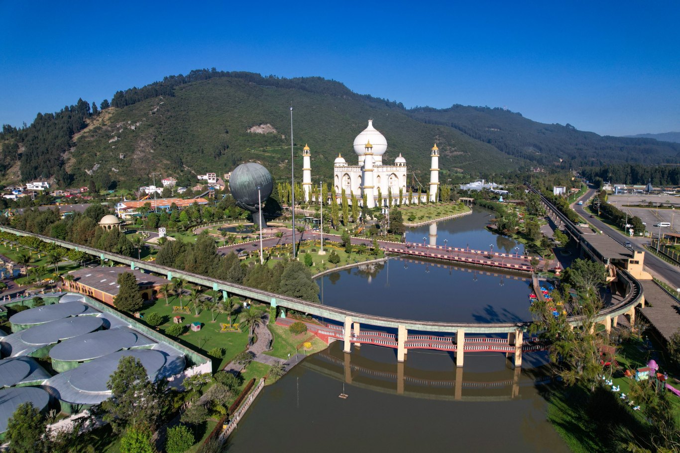 Parque Jaime Duque