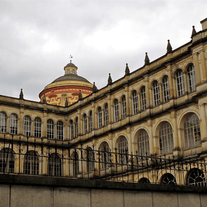 Museos y Monserrate: Una Escala Mágica en Bogotá