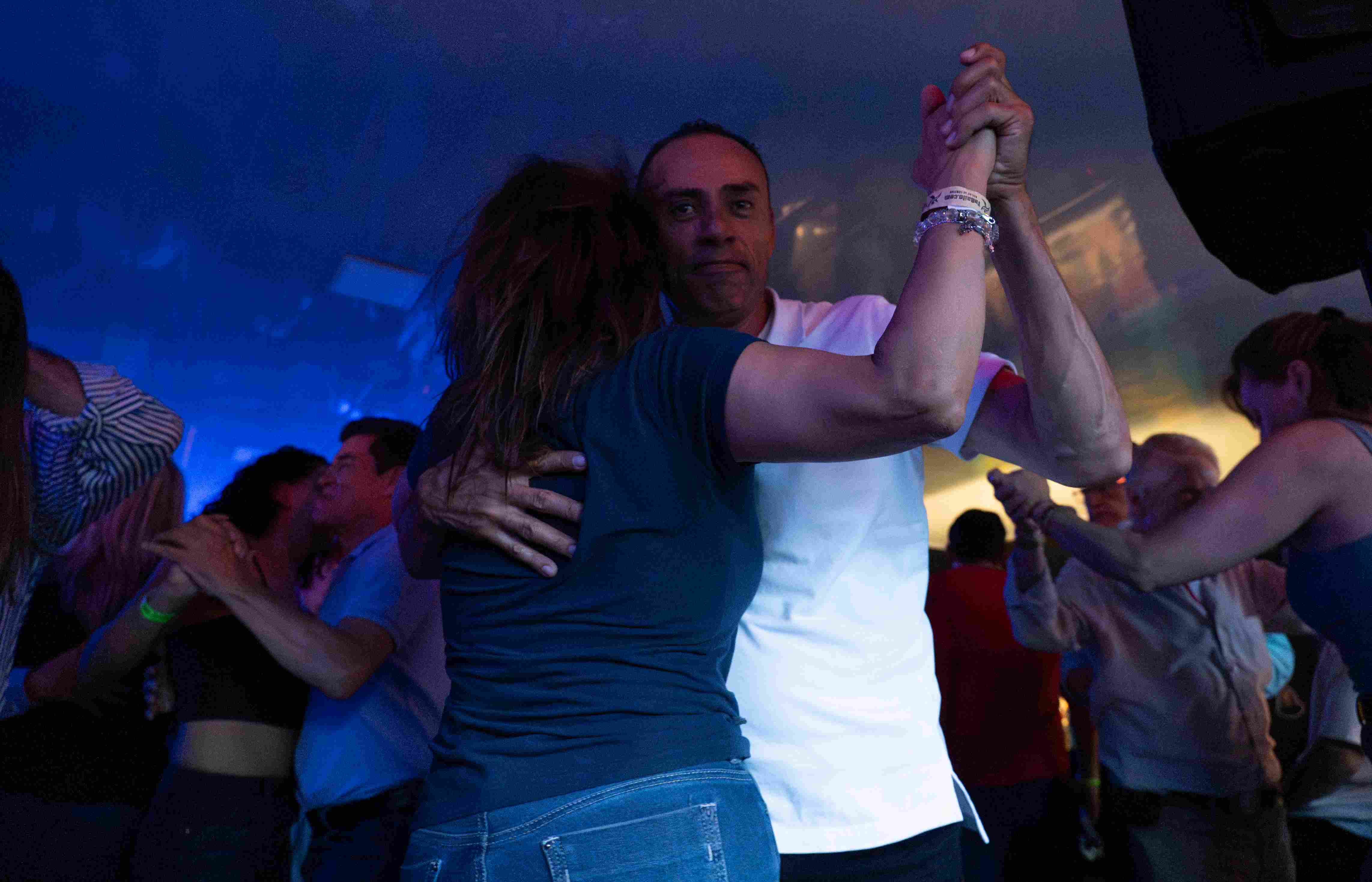 Así baila Colombia es una invitación a danzar con los ritmos populares colombianos. Fotografía de Carlos Zapata - IDT
