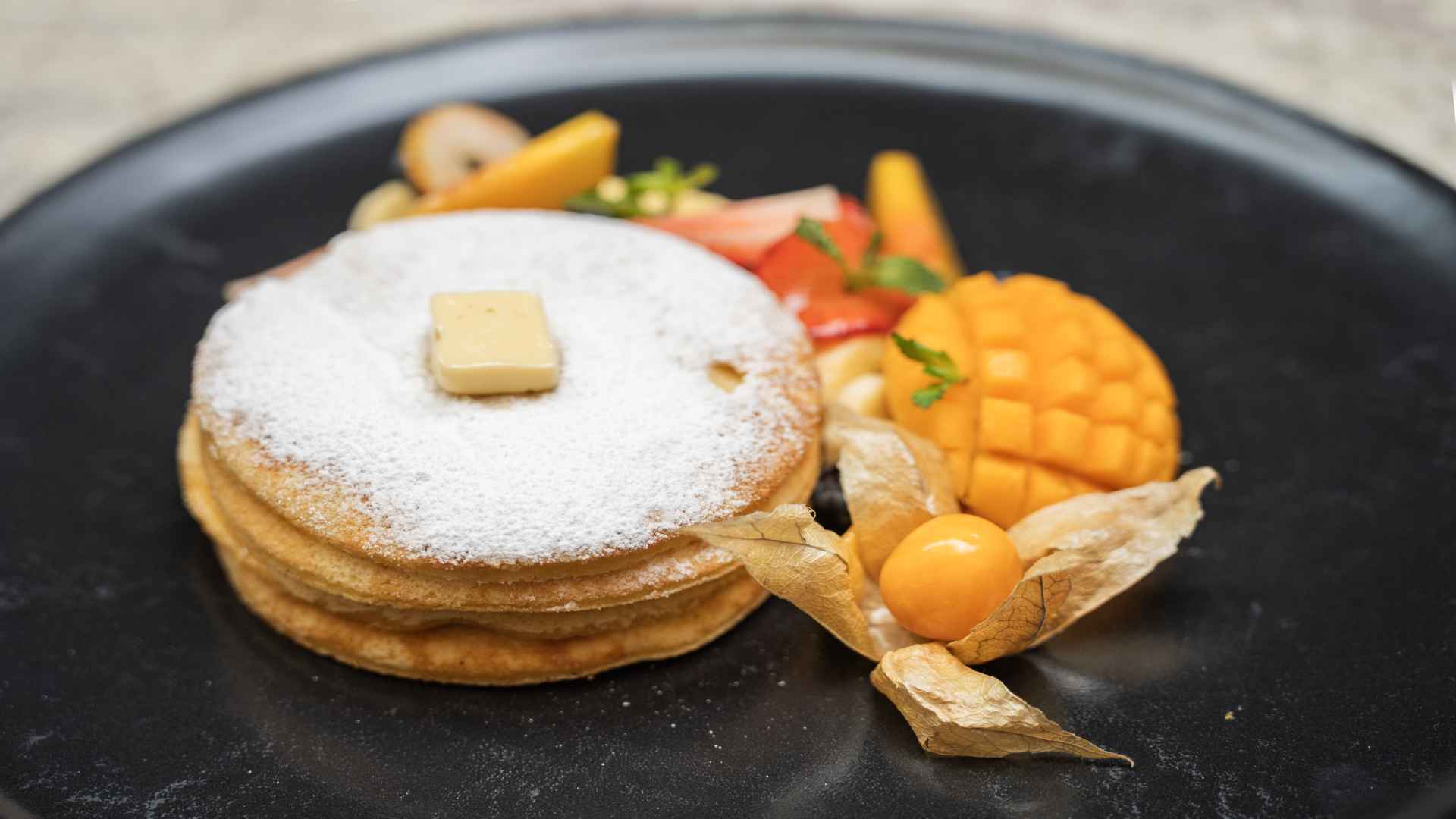 La dulzura de la mañana. Estos pancakes con frutas frescas son un verdadero placer. Fotografía de Carlos Viancha - IDT