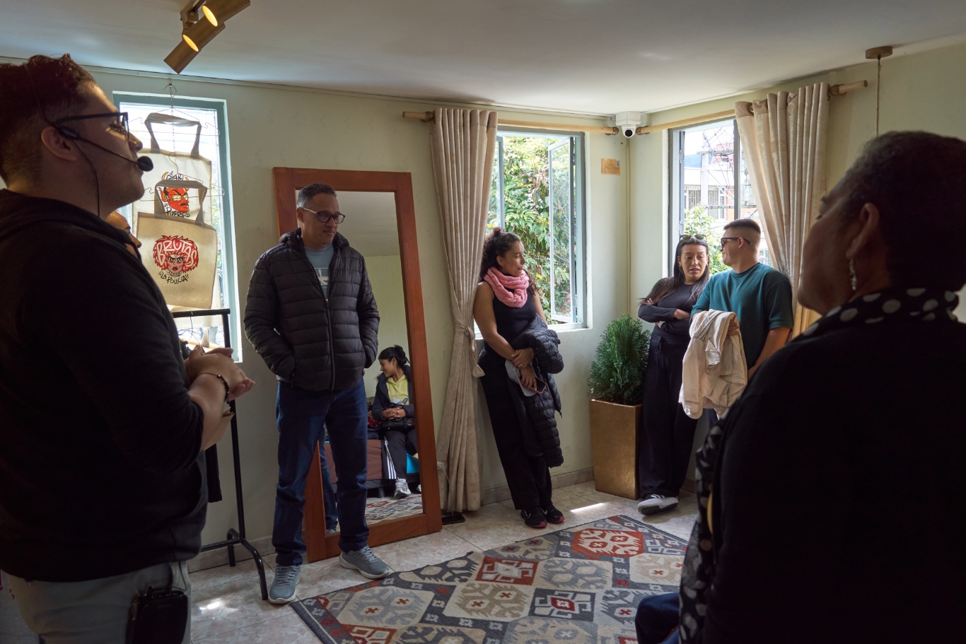 Diariamente entre 50 y 100 personas visitan la casa. Foto: Alberto Amaya