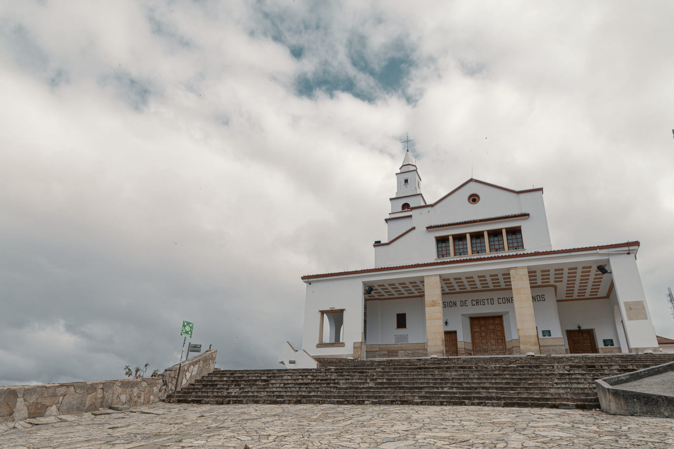 Basílica Santuario del Señor Caído y Nuestra Señora de Monserrate