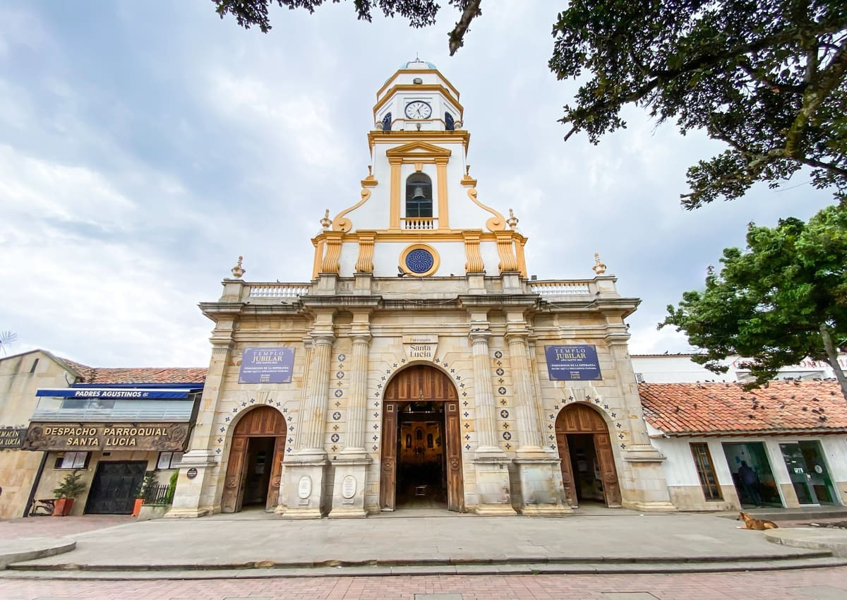 Iglesia Parroquial Santa Lucia. Foto: Archivo IDECUT