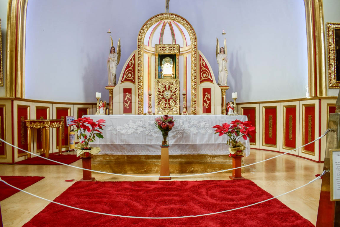 Iglesia Divino Salvador y Casa Cural