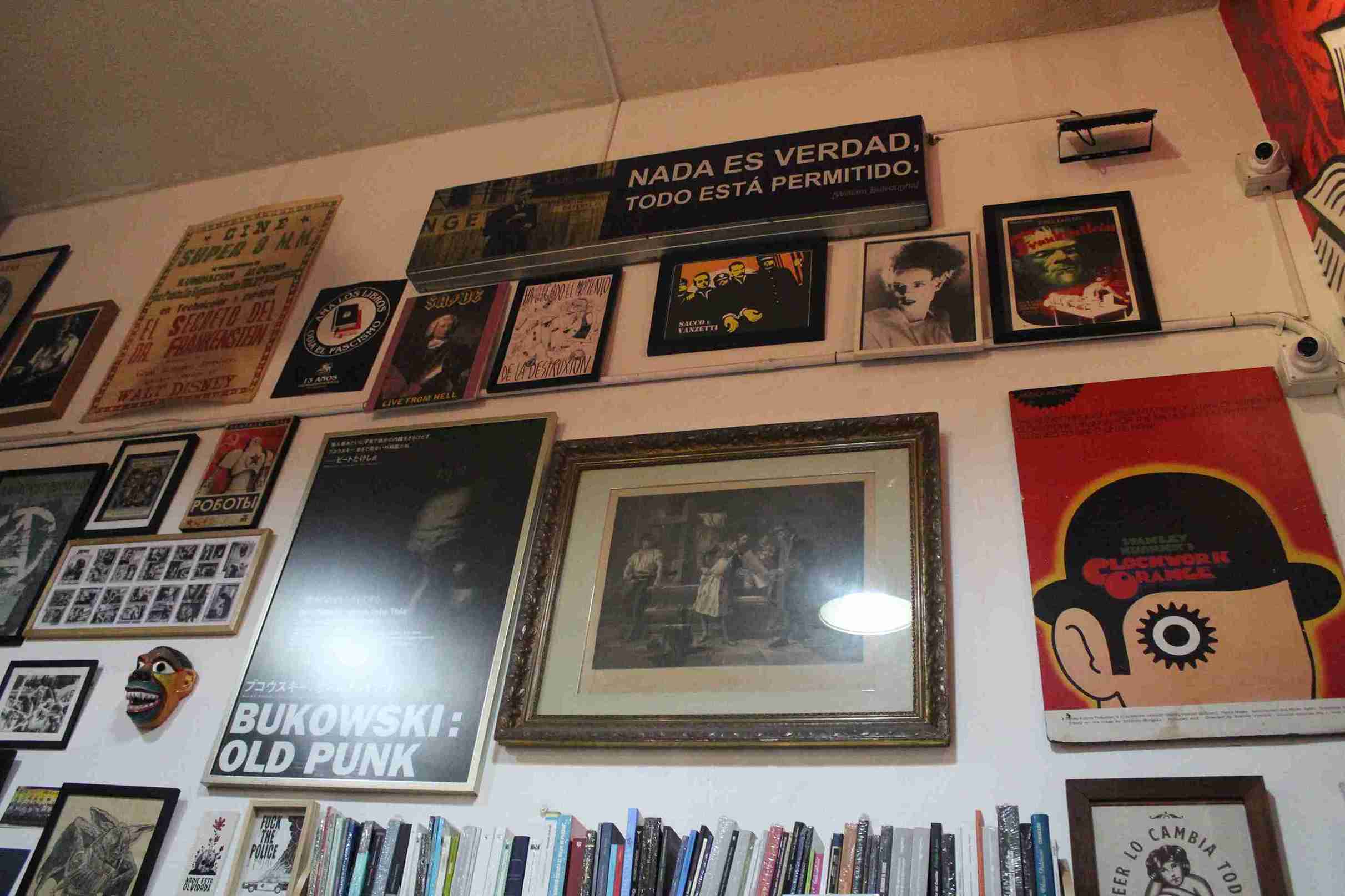 Librería la Valija de Fuego