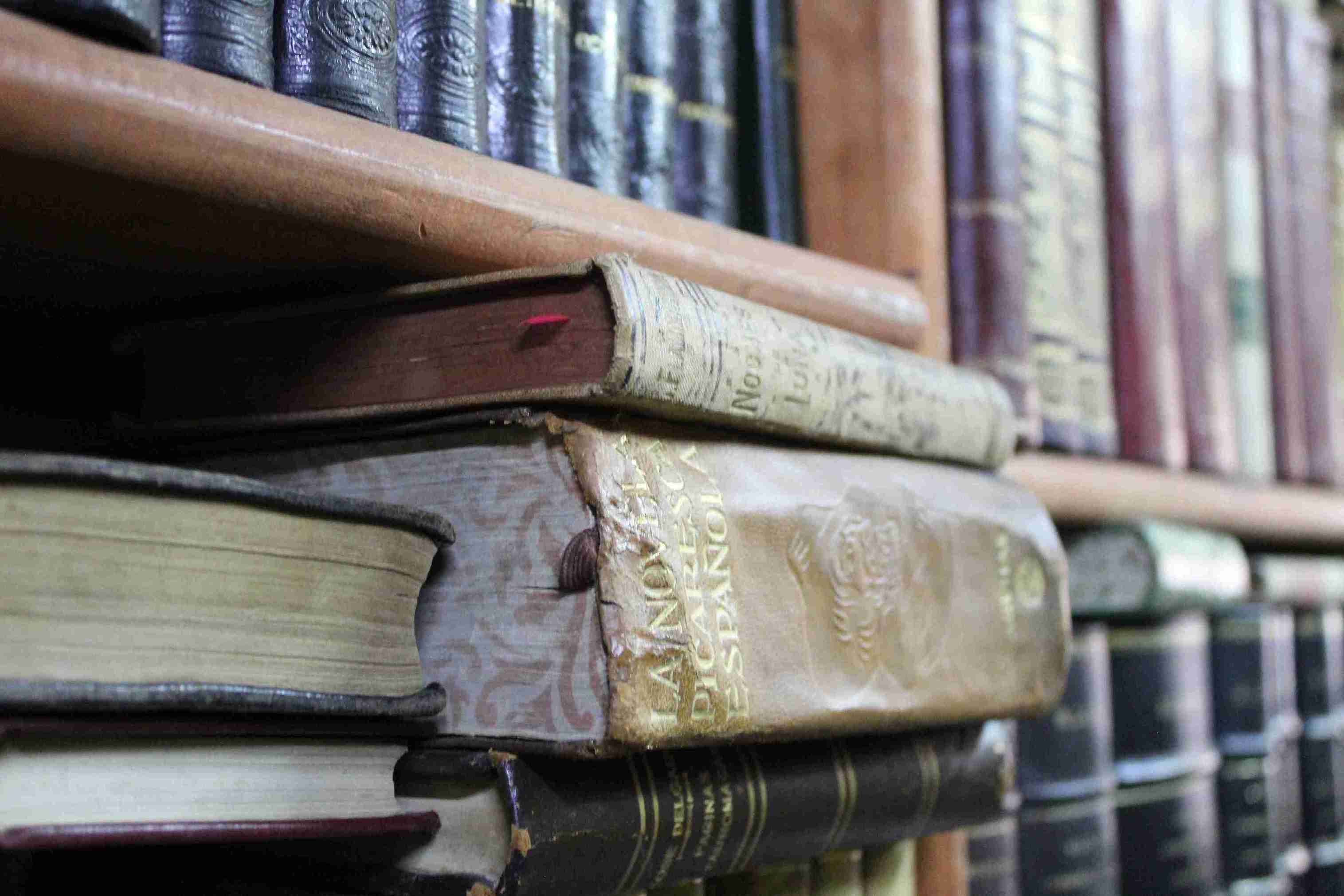 Quevedo Libros y Antigüedades