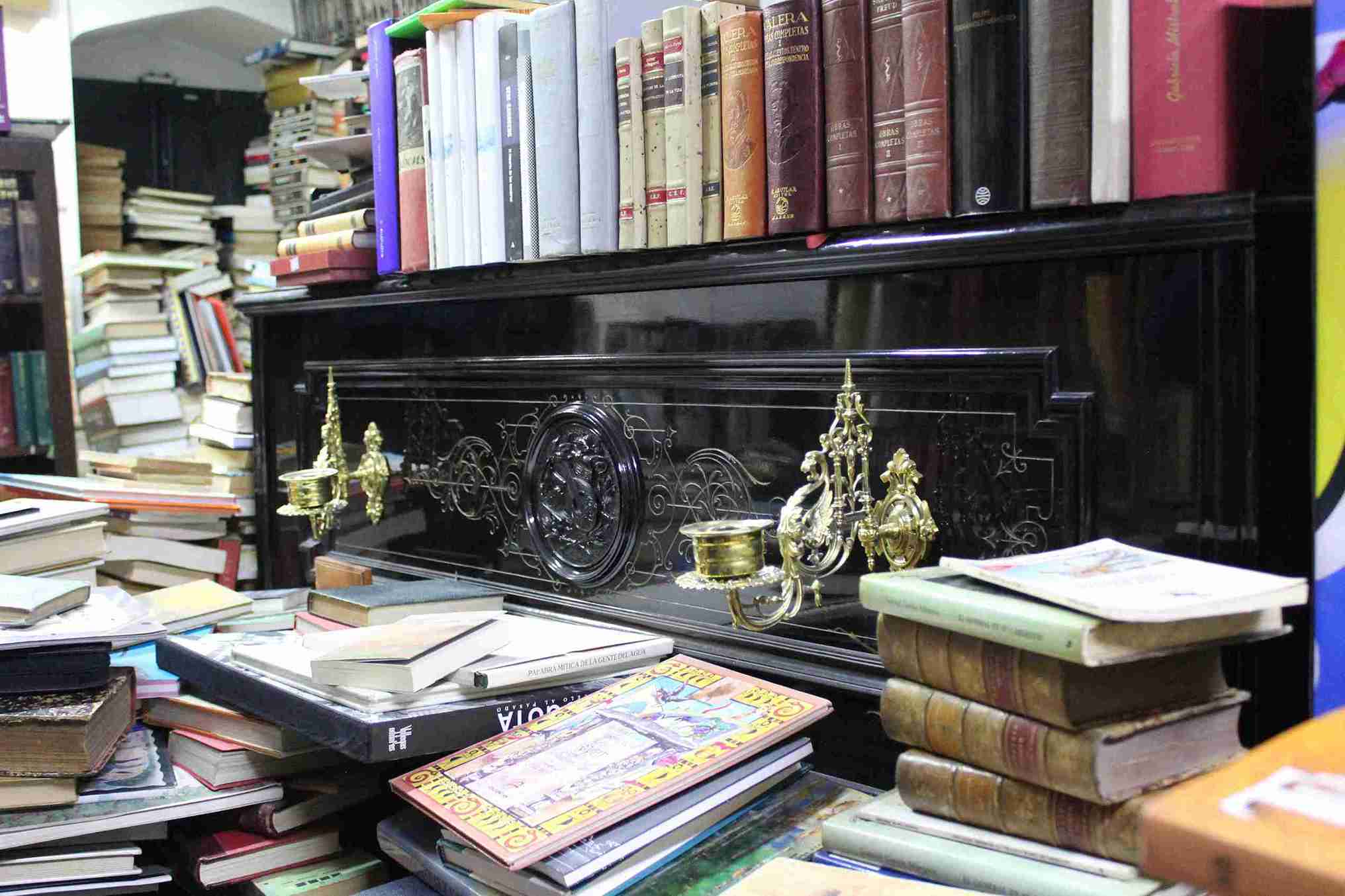 Quevedo Libros y Antigüedades