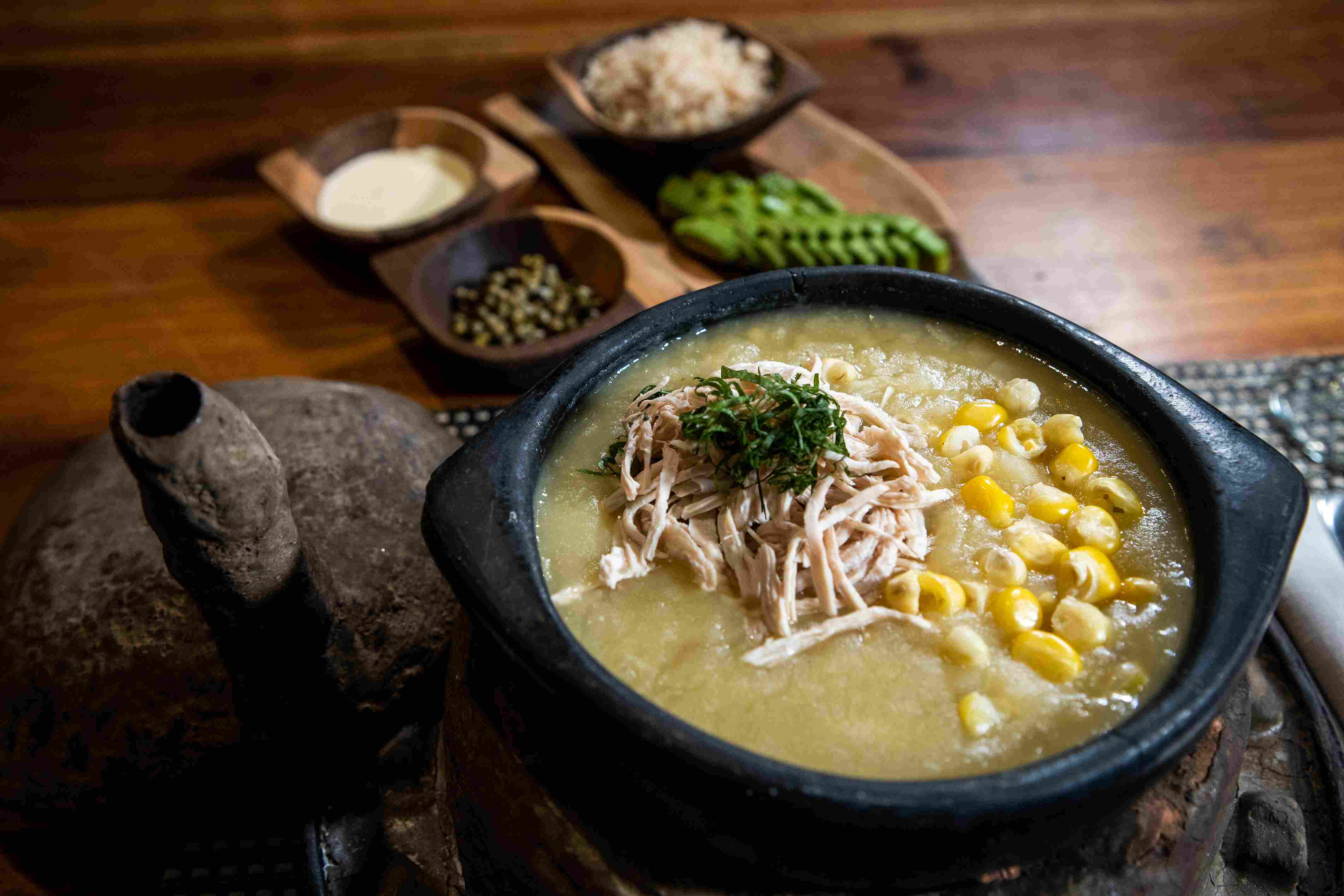 bogota--entre-relatos-y-recetas--un-libro-que-invita-a-conocer-el-inventario-gastronomico-de-la-capital