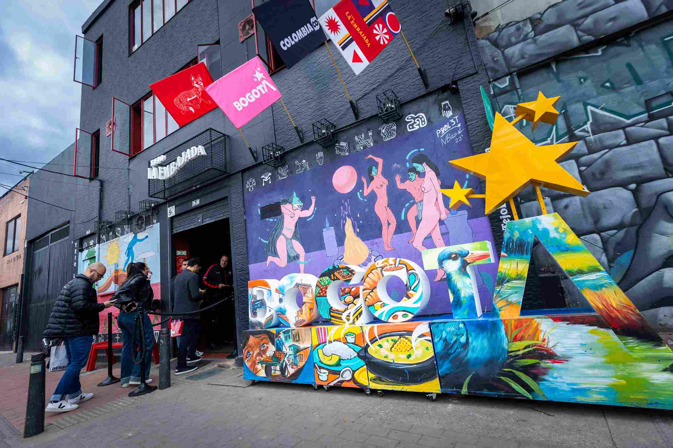 Tejo La Embajada: Tradition and Entertainment in Bogotá