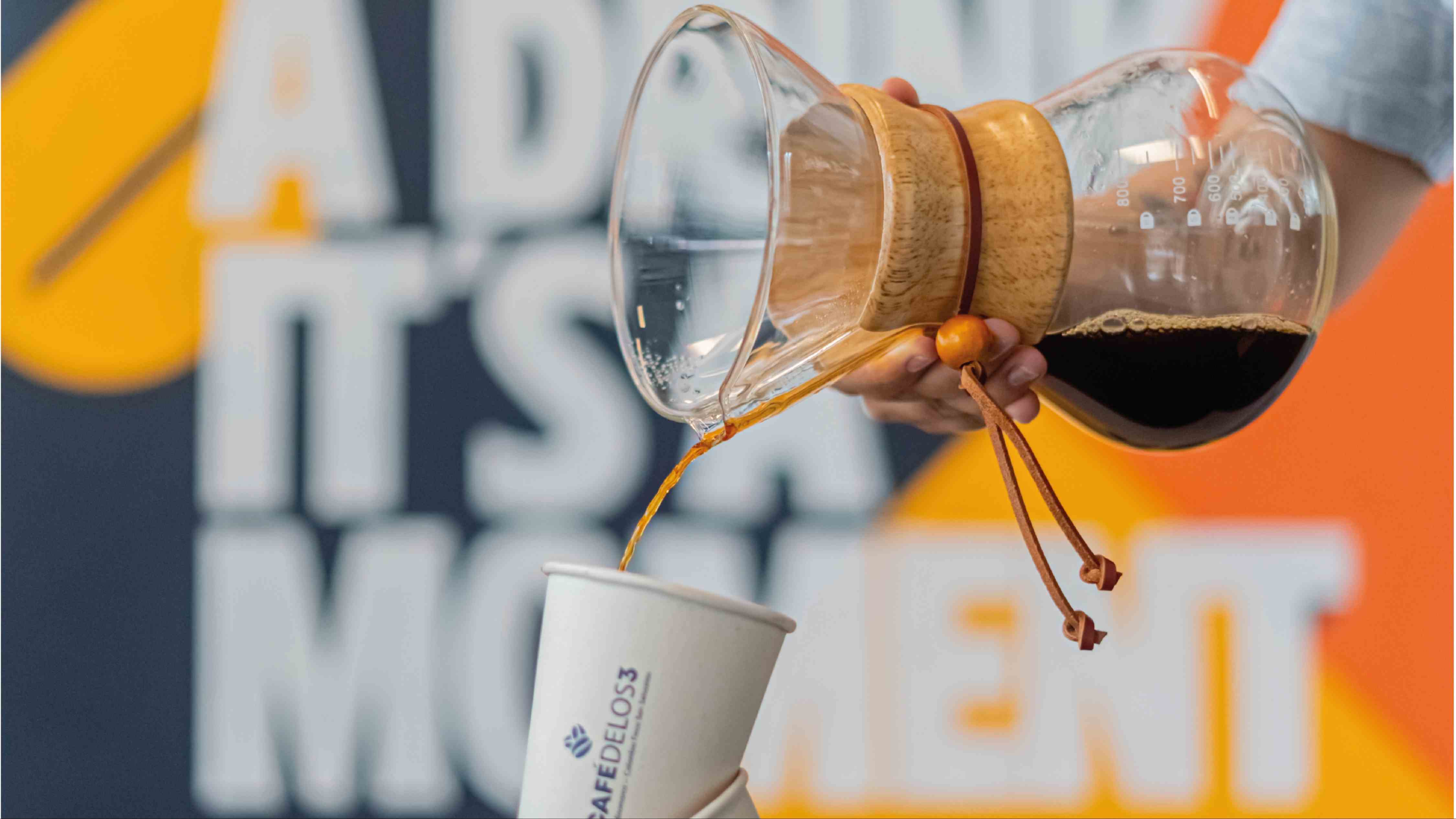 En el Café de los Tres, ofrecen un laboratorio de aprendizaje que conecta a los visitantes con la esencia de la cultura cafetera. Foto: Cortesía