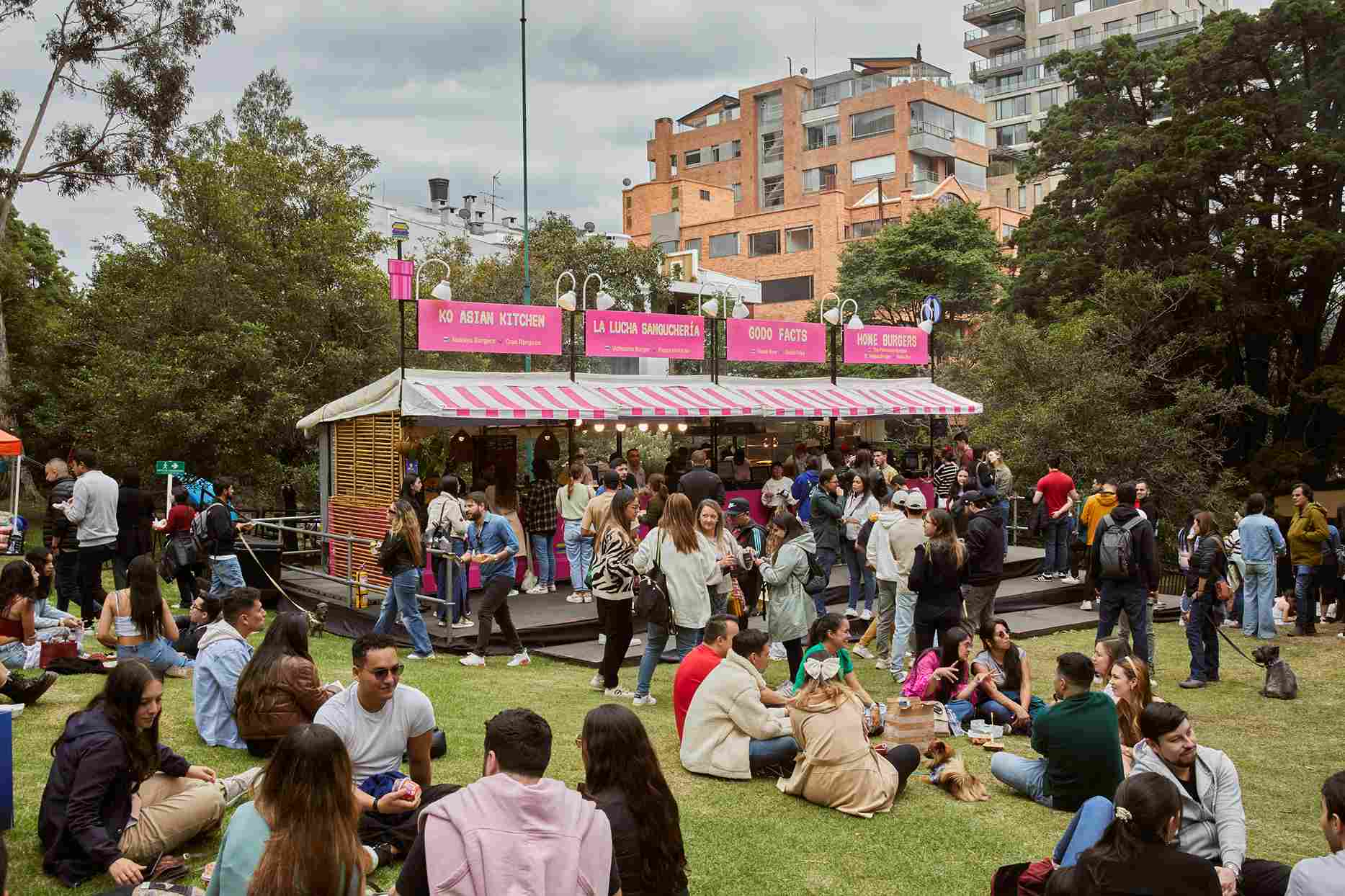 Burgerville en 2025 recibió 31.221 asistentes y vendió 129.432 platos. Foto: Cortesía, Burgerville.