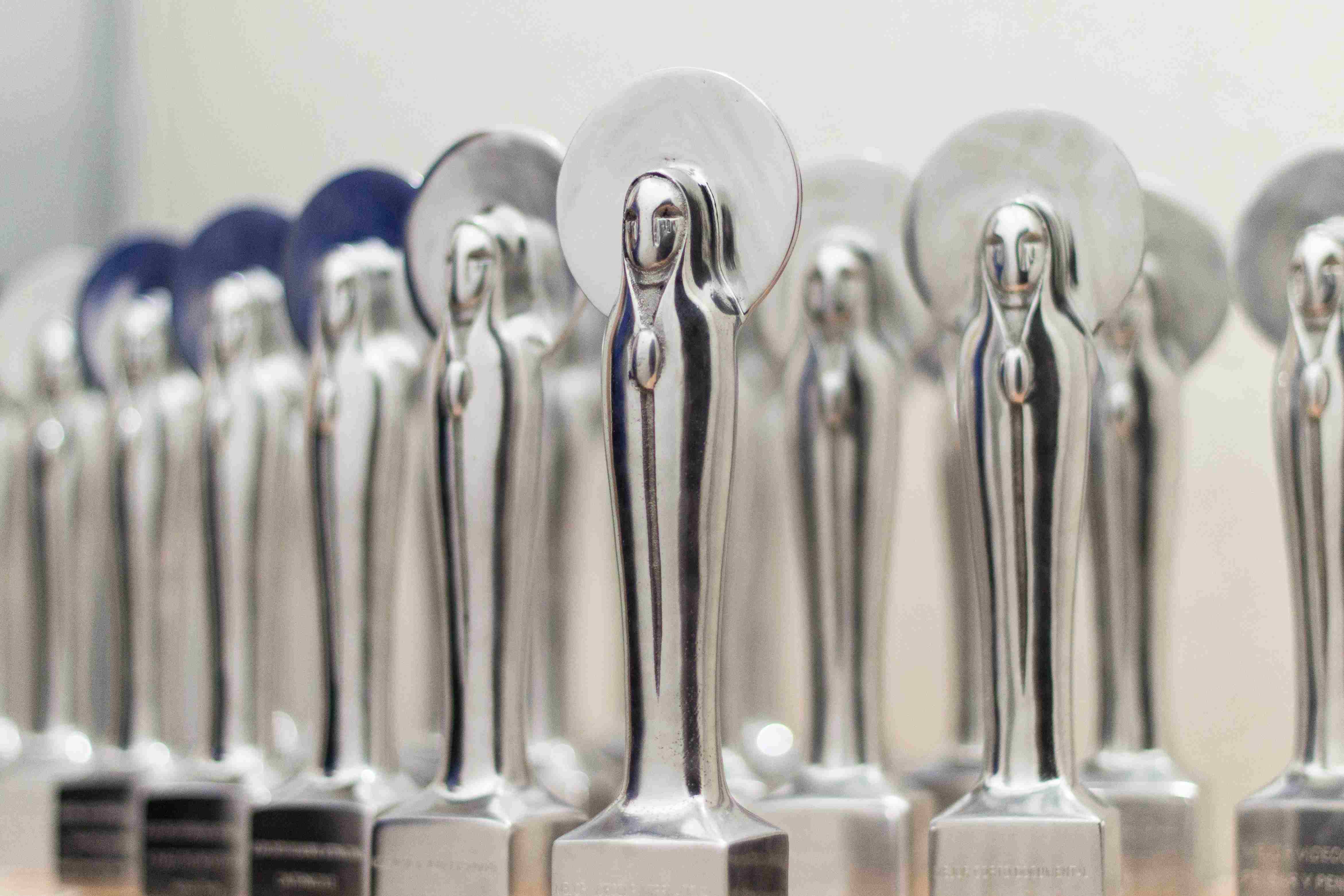 Santa Lucía, virgen de los cineastas, es la figura del galardón entregado en Bogoshorts. Foto: Cortesía