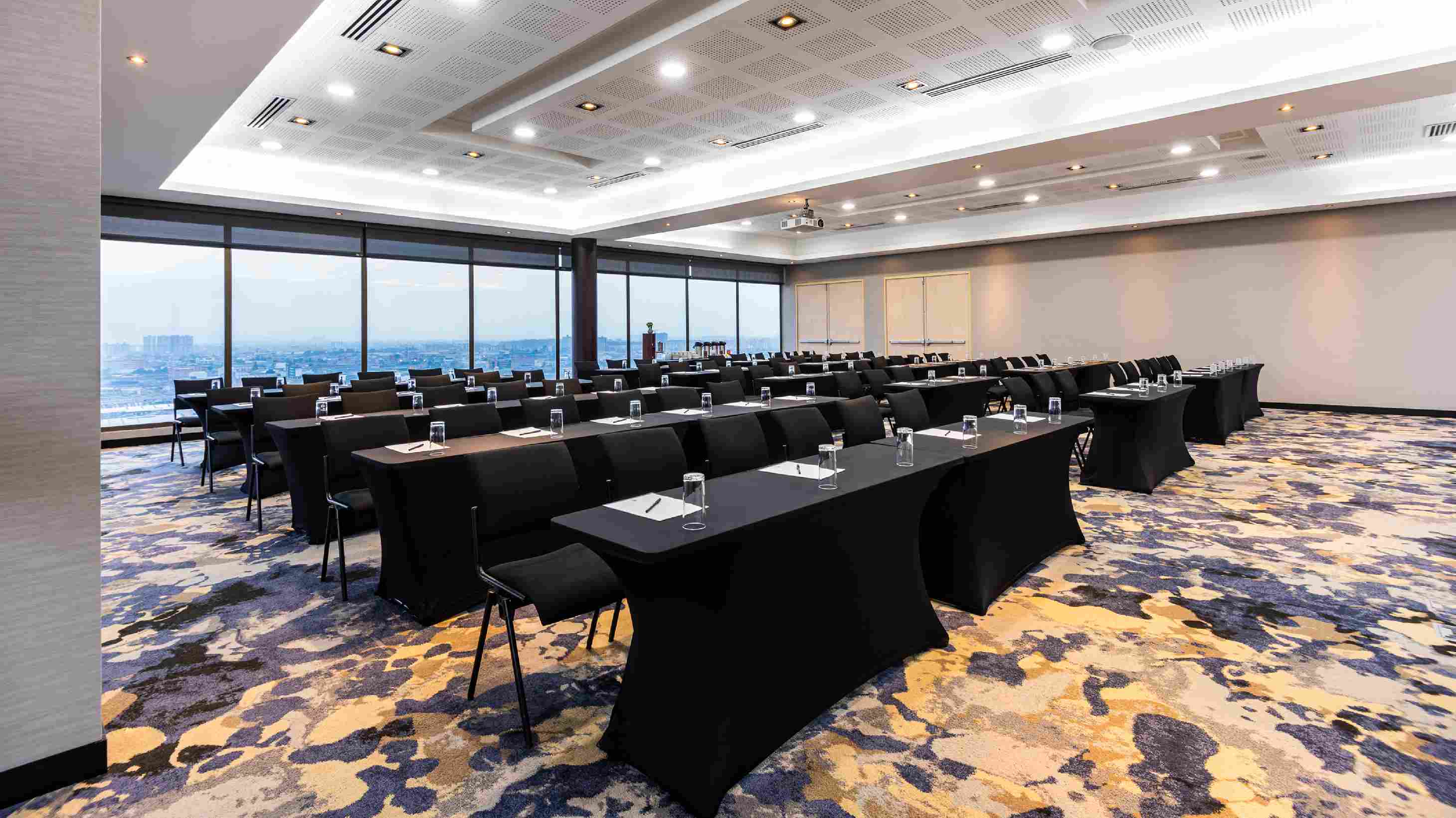 AR Centro de Convenciones Calle 100 con su diseño funcional y versátil permite adaptar los espacios a las necesidades de cada evento. Foto: Cortesía, AR