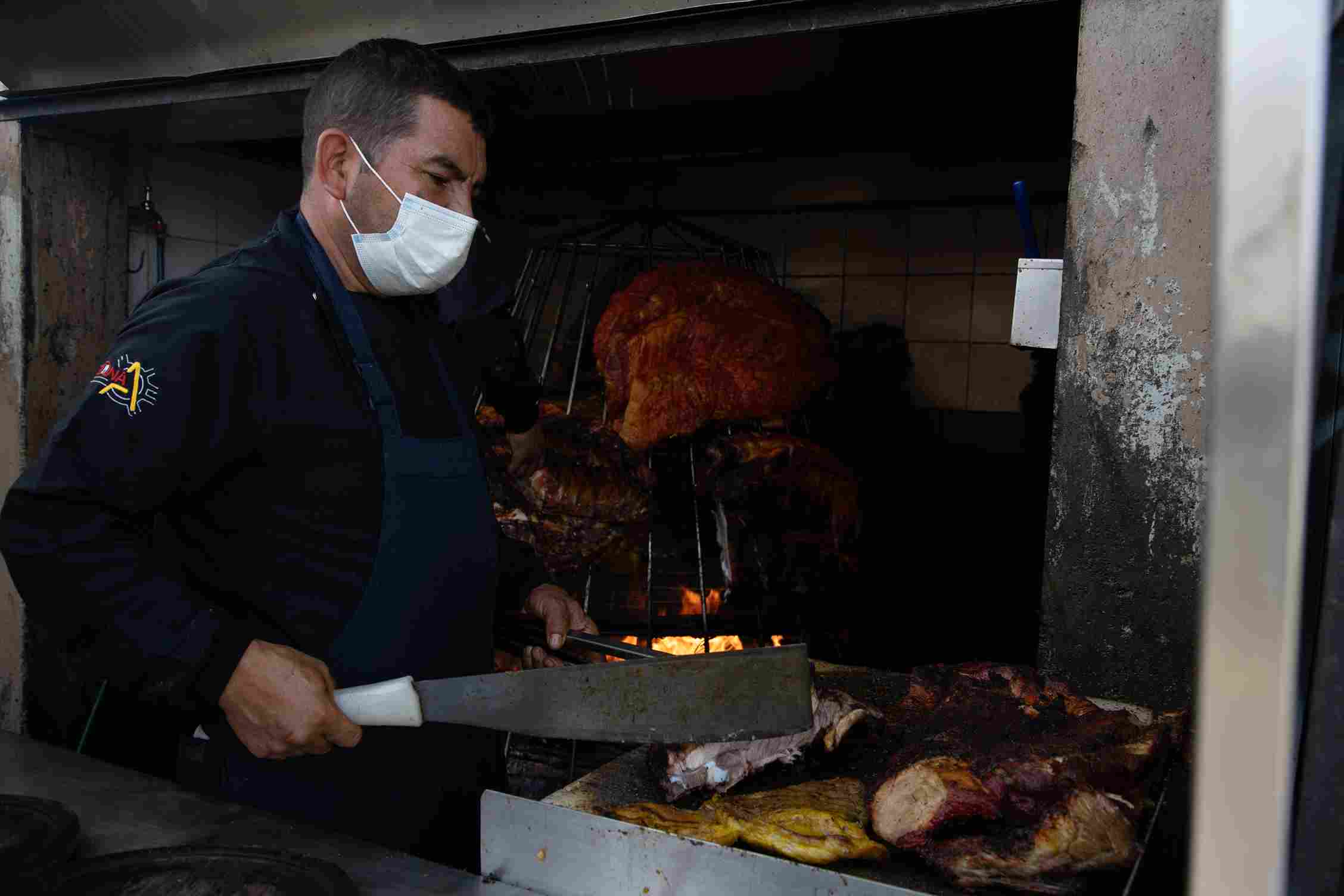  En la Zona A las brasas encienden la cultura culinaria bogotana. Foto: Mateo Caballero - IDT.