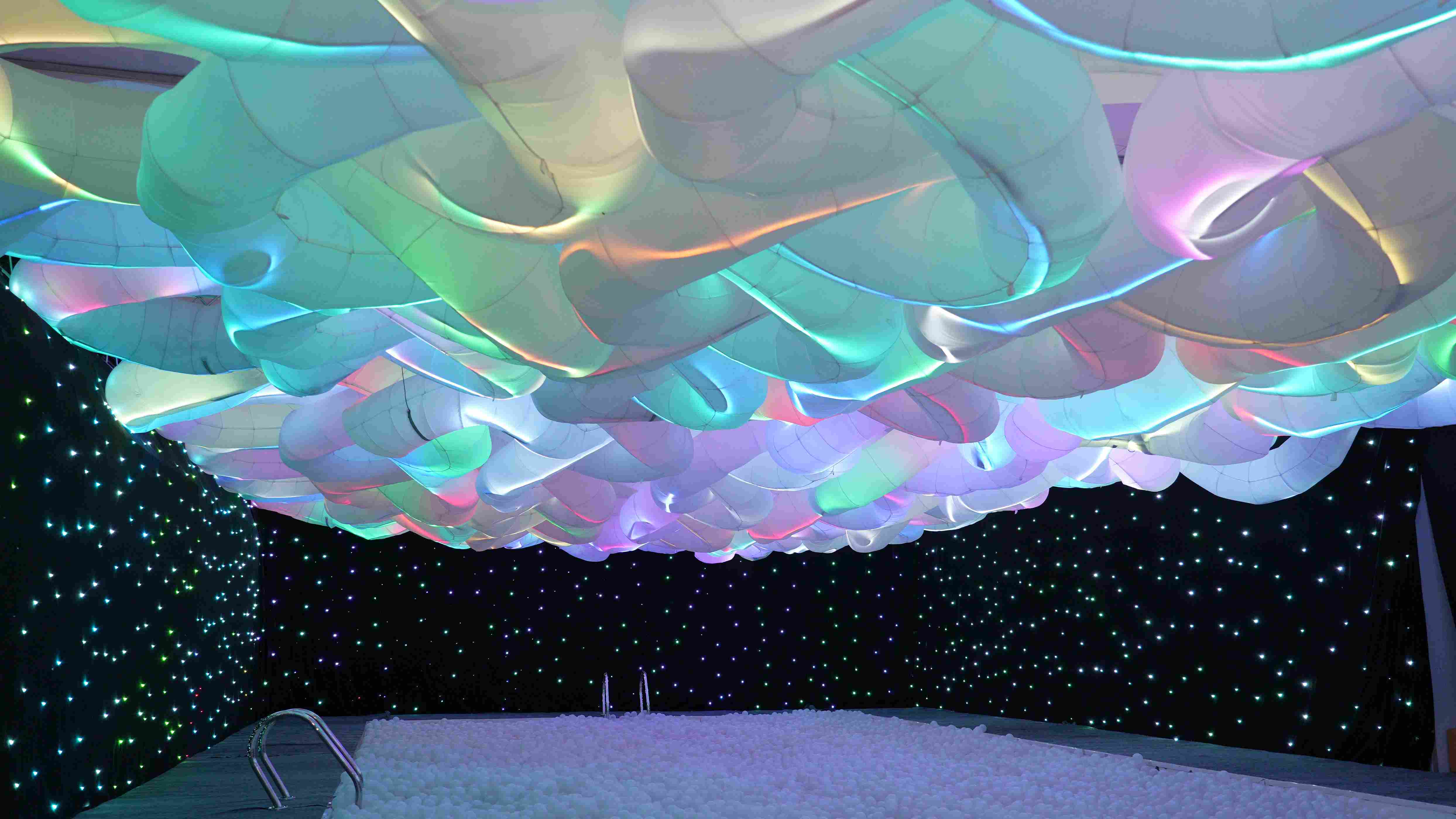 Piscina de Pelotas de Blow Up Experience. Fotografía de Juan Carlos Zapata - IDT