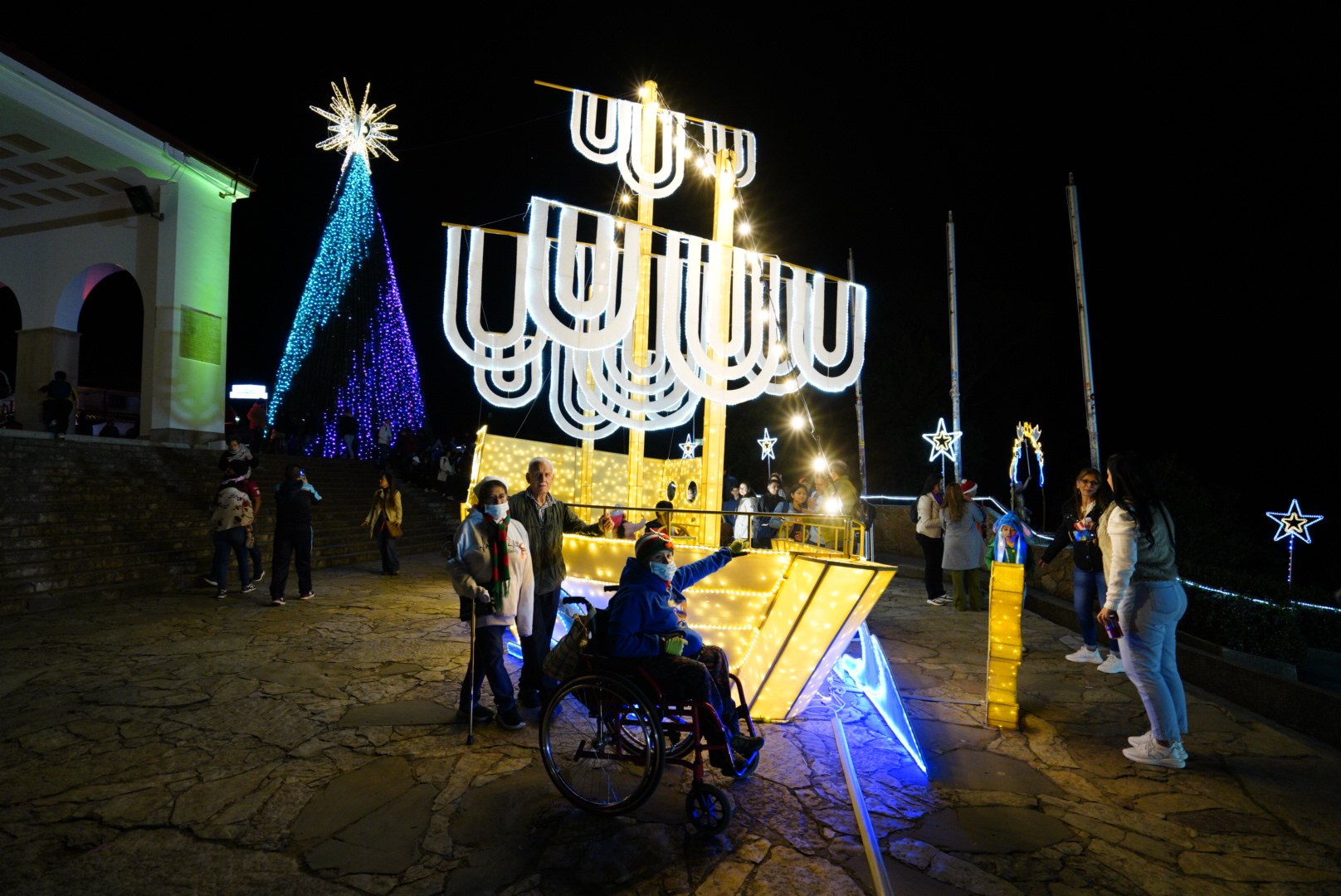 Noche mágica con luces navideñas. Kevin Molano - Archivo IDT.