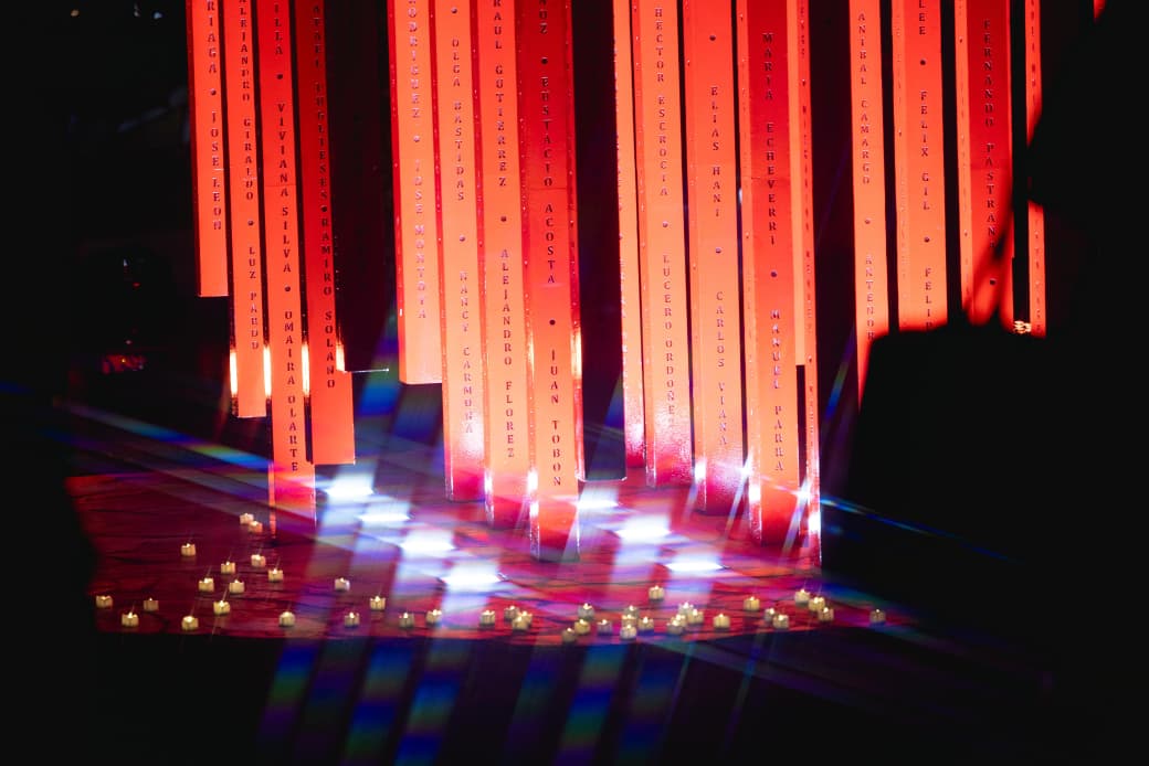 Detalles del Umbral: líneas que enmarcan el cielo bogotano y nos invitan a reflexionar sobre nuestro pasado. Fotografía de María Alejandra Villamizar - IDT