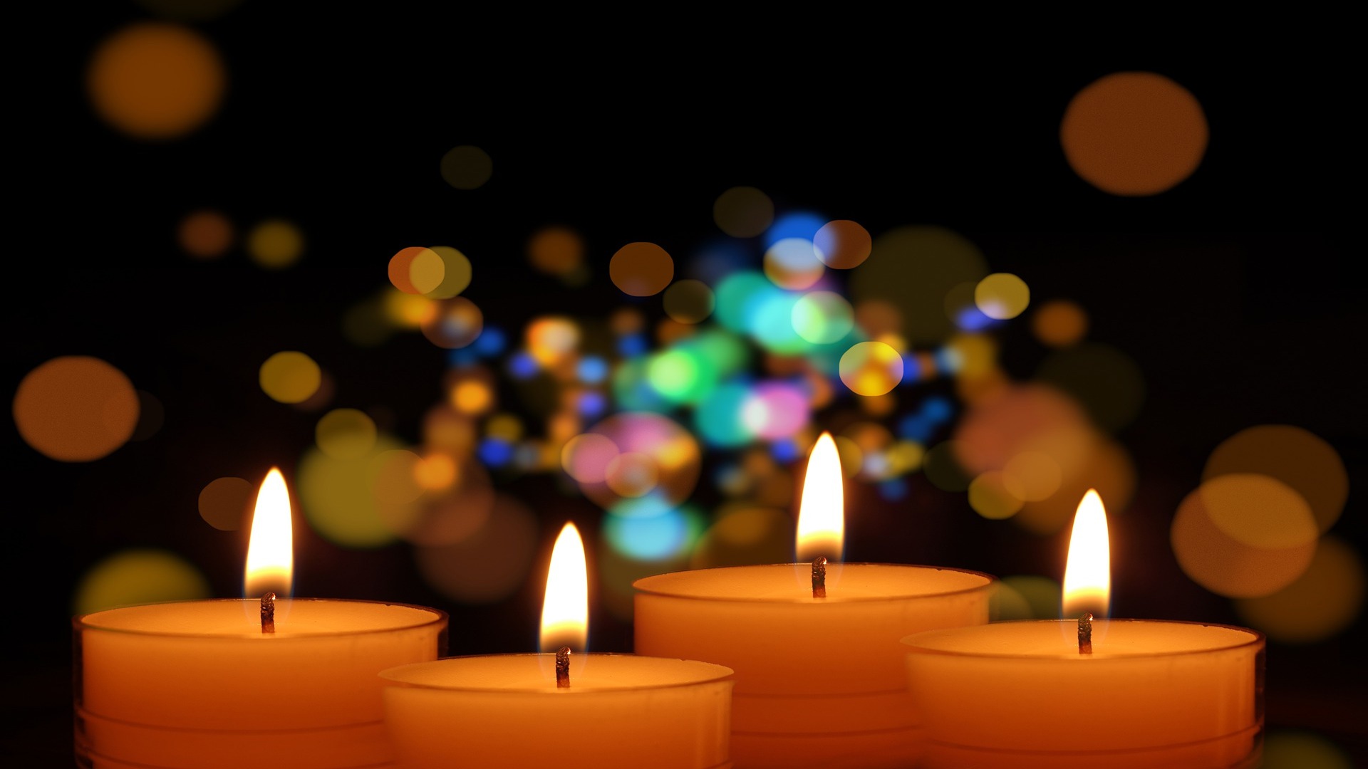 Velas que representan el inicio de la Navidad en Colombia. Foto: Pixabay.
